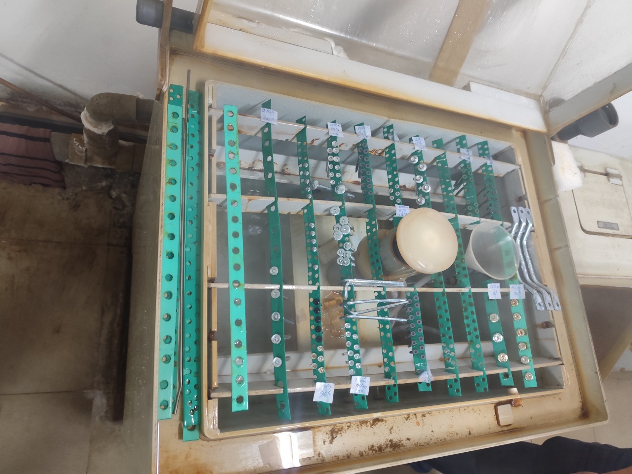 Salt Spray Testing Machine 2.jpg